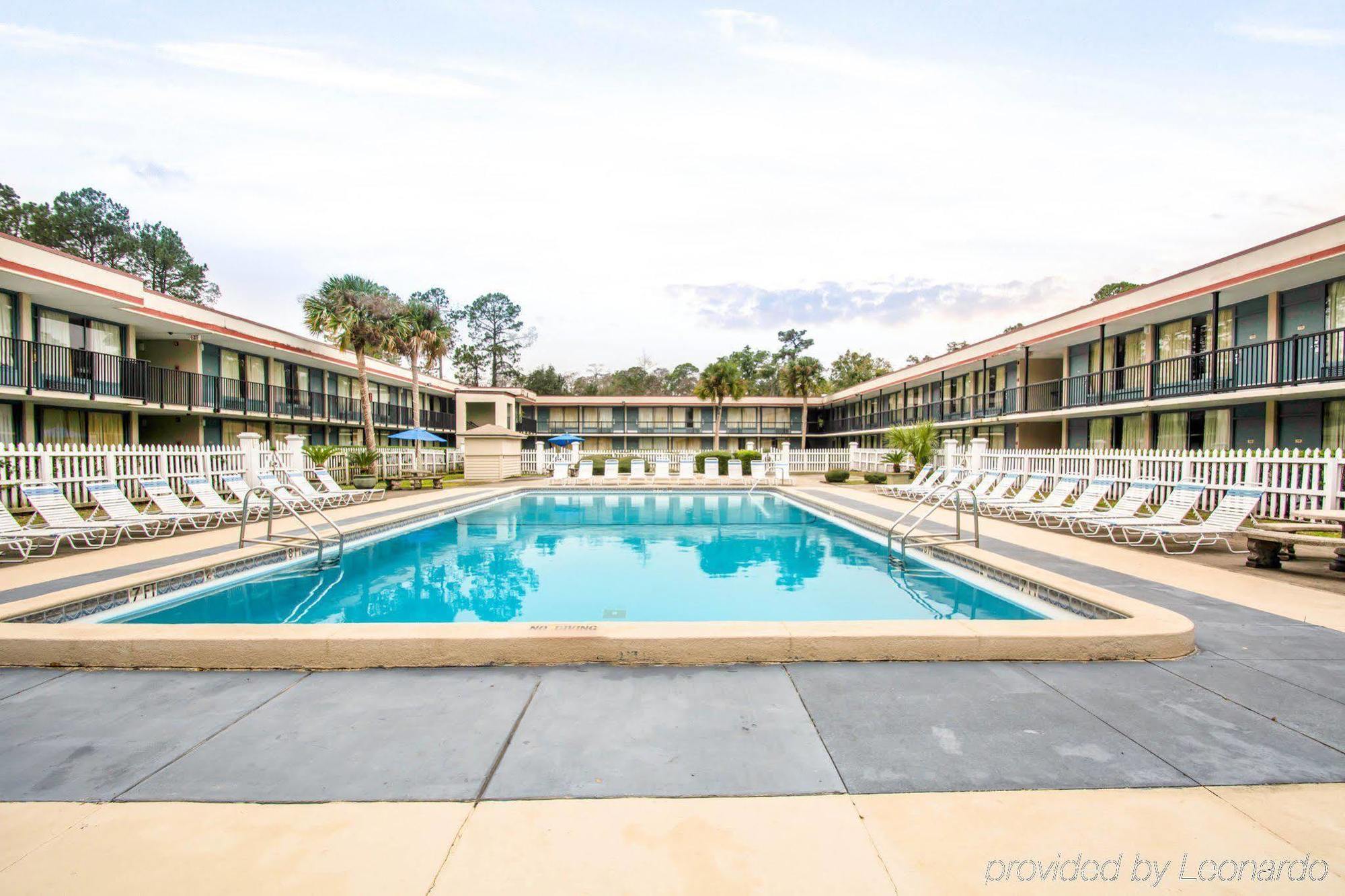 Rodeway Inn & Conference Center Ориндж Парк Екстериор снимка