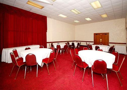 Rodeway Inn & Conference Center Ориндж Парк Съоръжения снимка